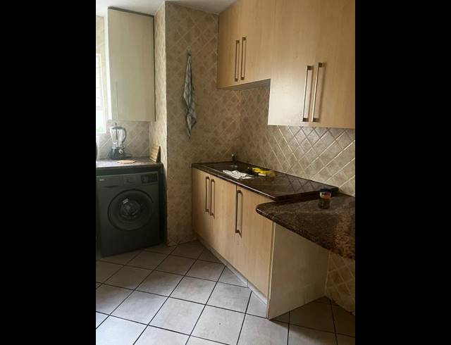 2 BEDROOM TOWNHOUSE FOR SALE IN SANDTON CBD